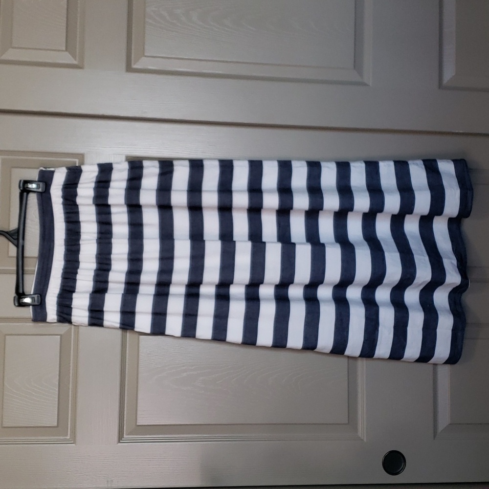 🪲 RARE Banana Republic Navy White striped linen pleated full maxi skirt 2/4